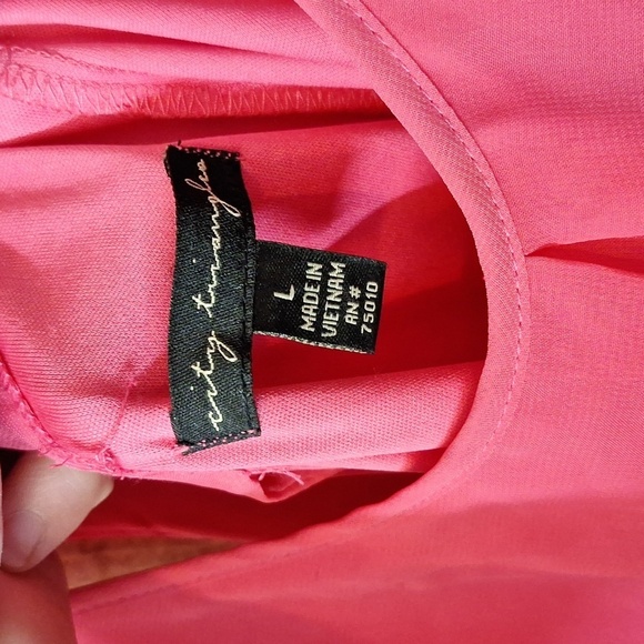 CITY TRIANGLES PINK DRESS SIZE LARGE - Picture 5 of 6